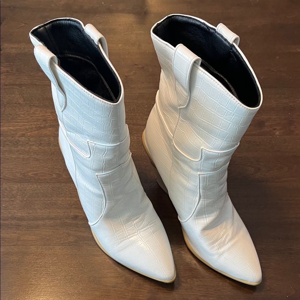 White Croc-Embossed Women's Boots